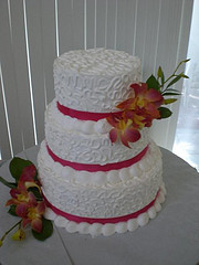 Hawaiian Wedding Cake on Hawaiian Wedding Cake   Ideas And Examples For Your Tropical Wedding